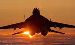 Звуки Военного самолета: летящего реактивного бомбардировщика